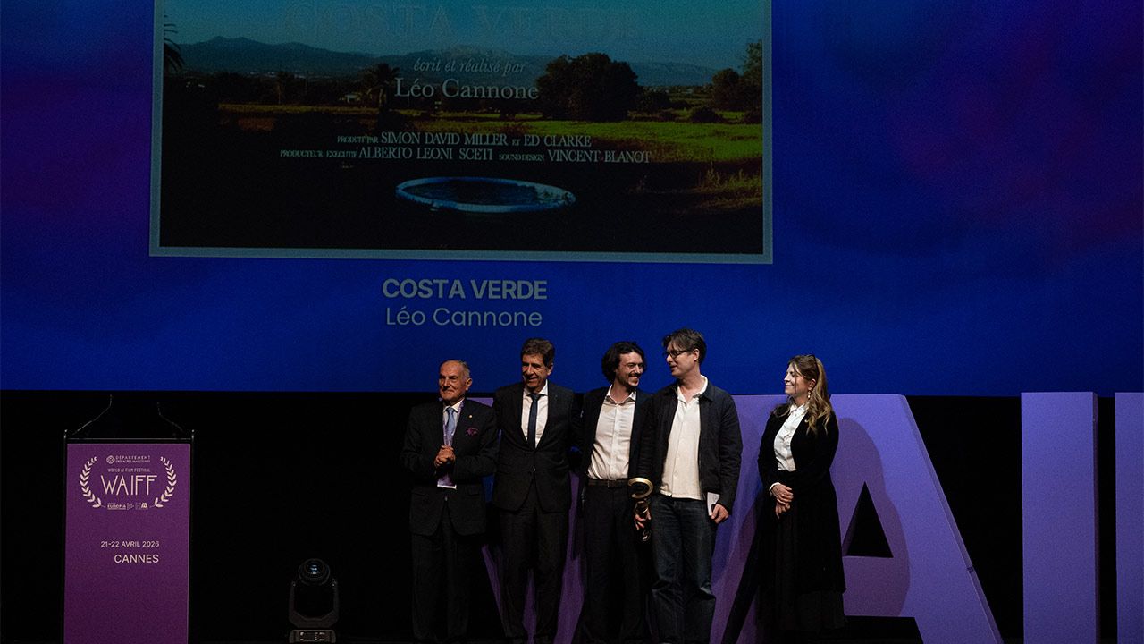 Costa Verde de L&eacute;o Cannone a rafl&eacute; &agrave; la fois le Prix Fantaisie et le Prix Best AI Film.