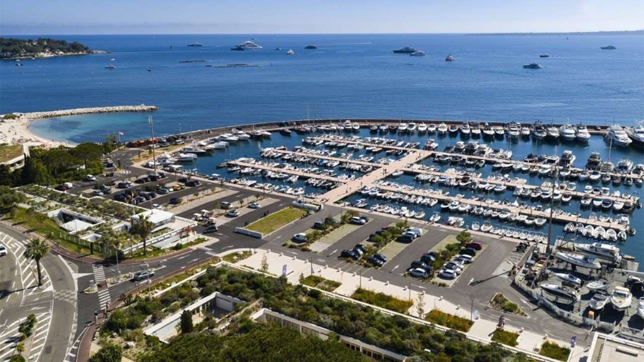 Une autre vue aérienne du Port Gallice